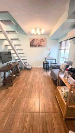 Fort Victoria affordable Loftstyle 2BR